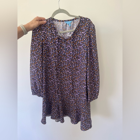 Draper James Dresses & Skirts - Draper James Navy Floral Dress